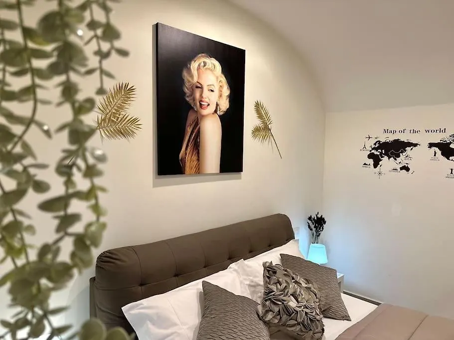 Lucrezia'S Home A Catania Apartment